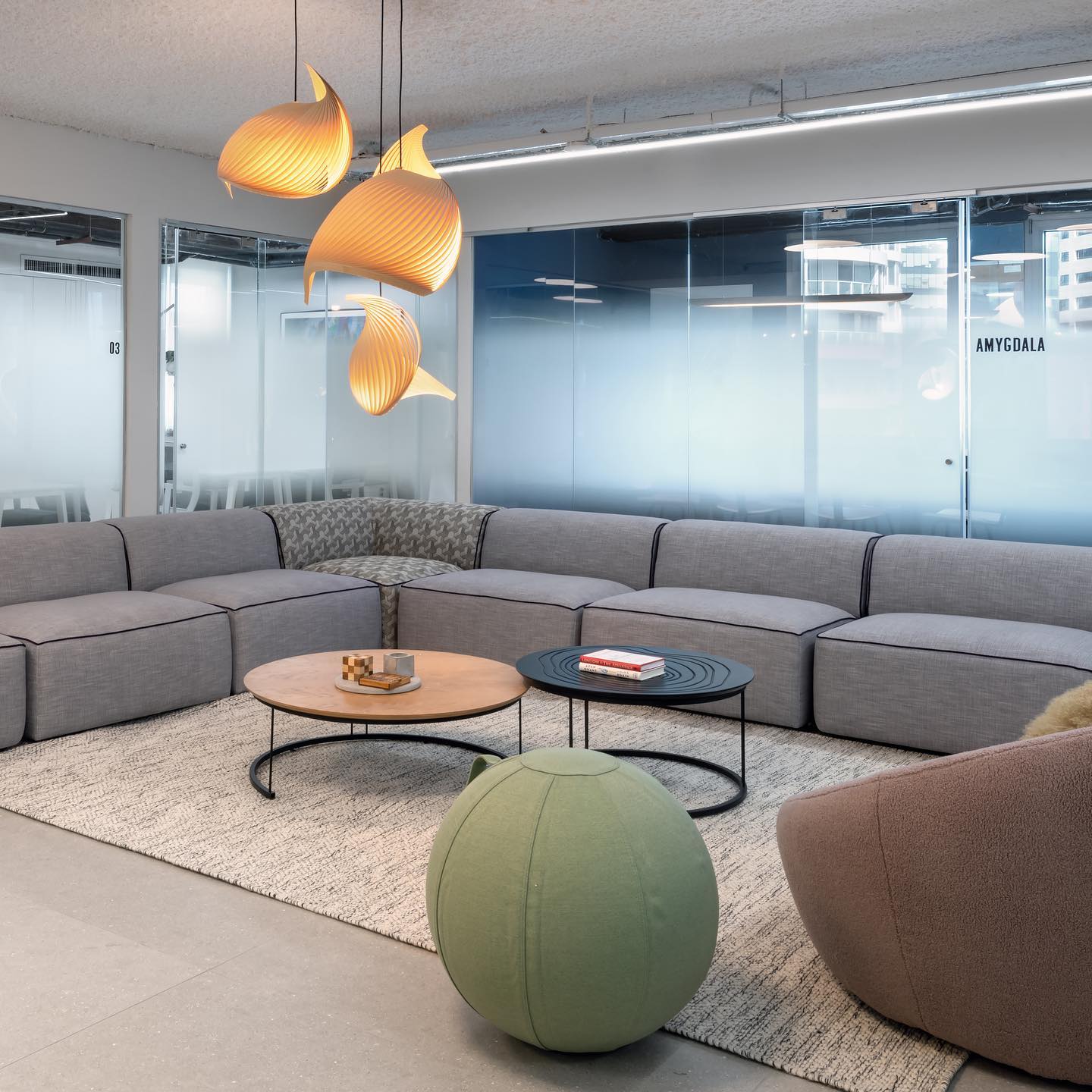 Pendant lamp wing maple