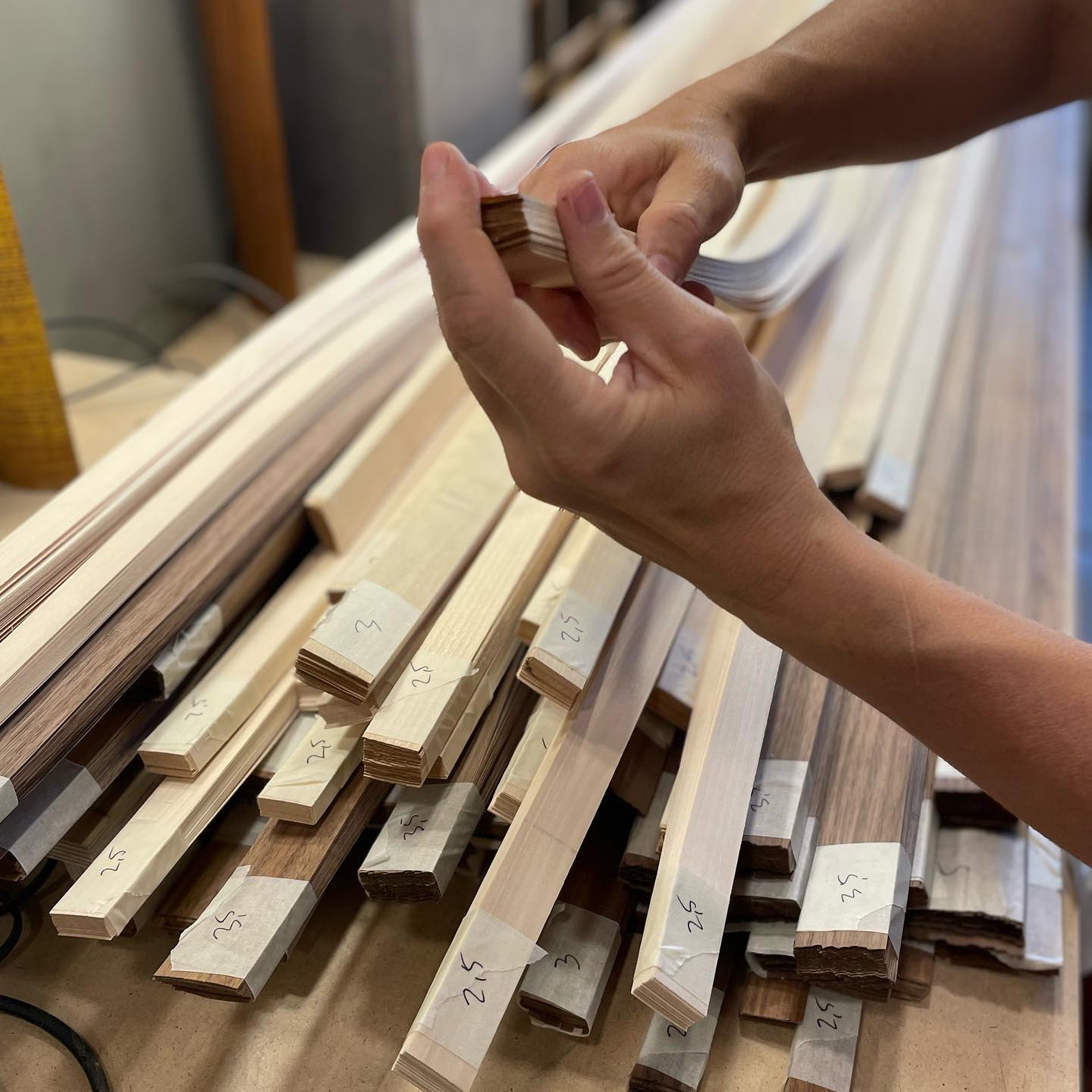 Pendant lamp wing maple