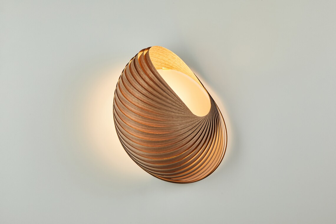 Wall lamp shell walnut