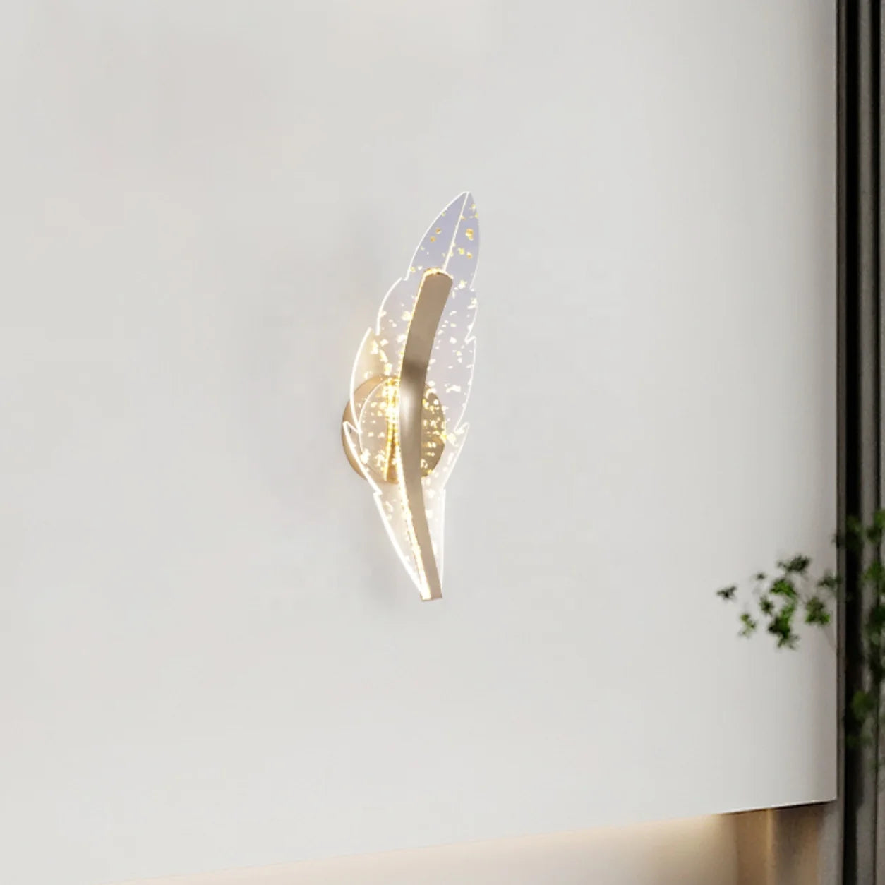Feather shape wall light