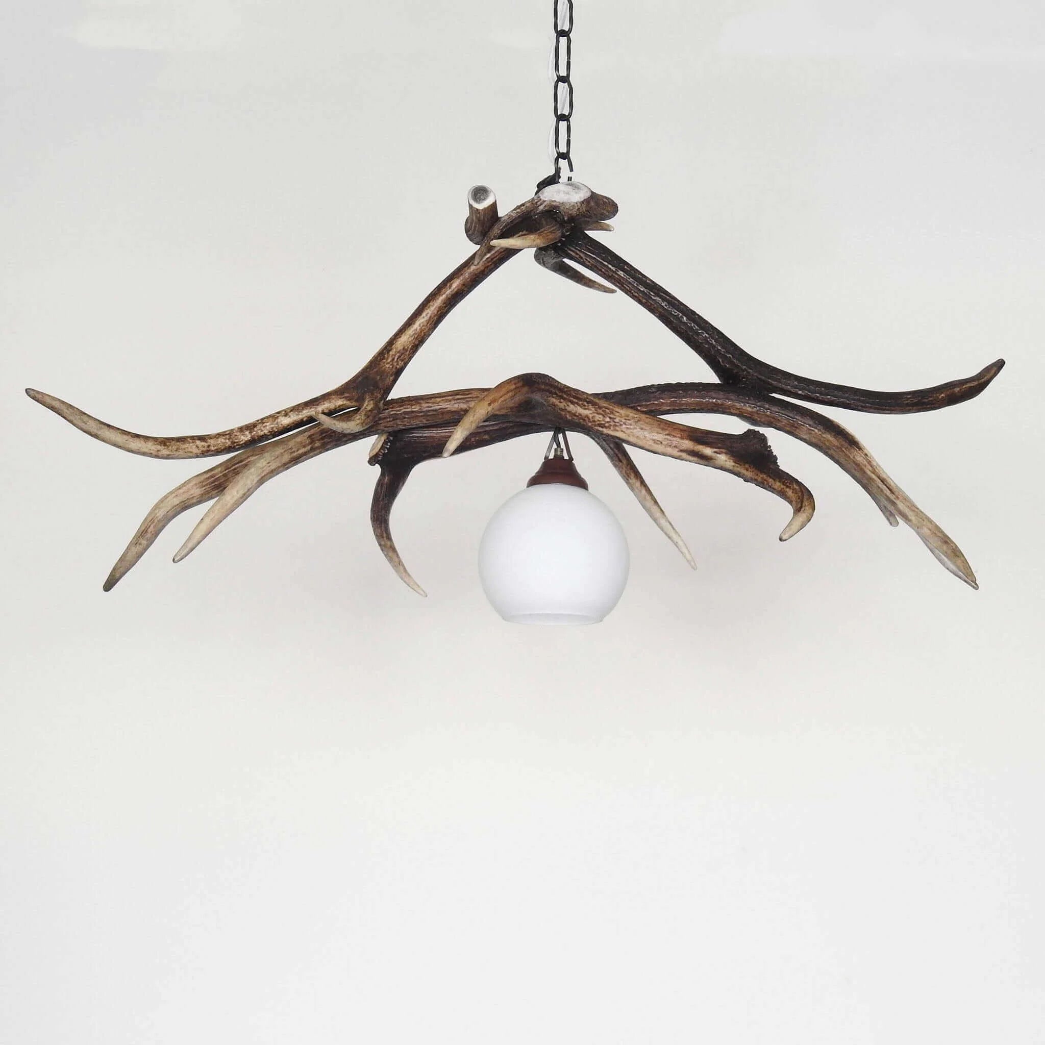 Real antler pendant lamp