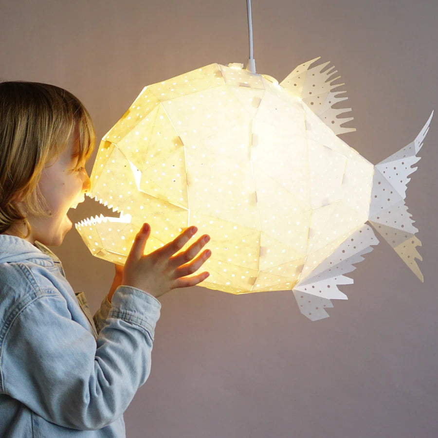 Pendant glowfish light