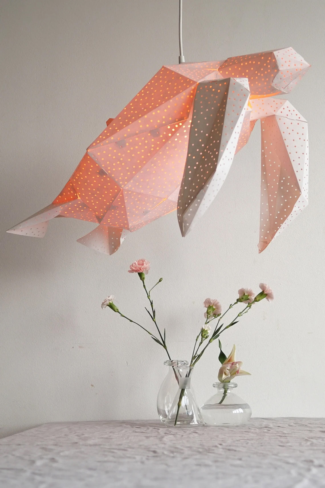 Pendant sea turtle lamp