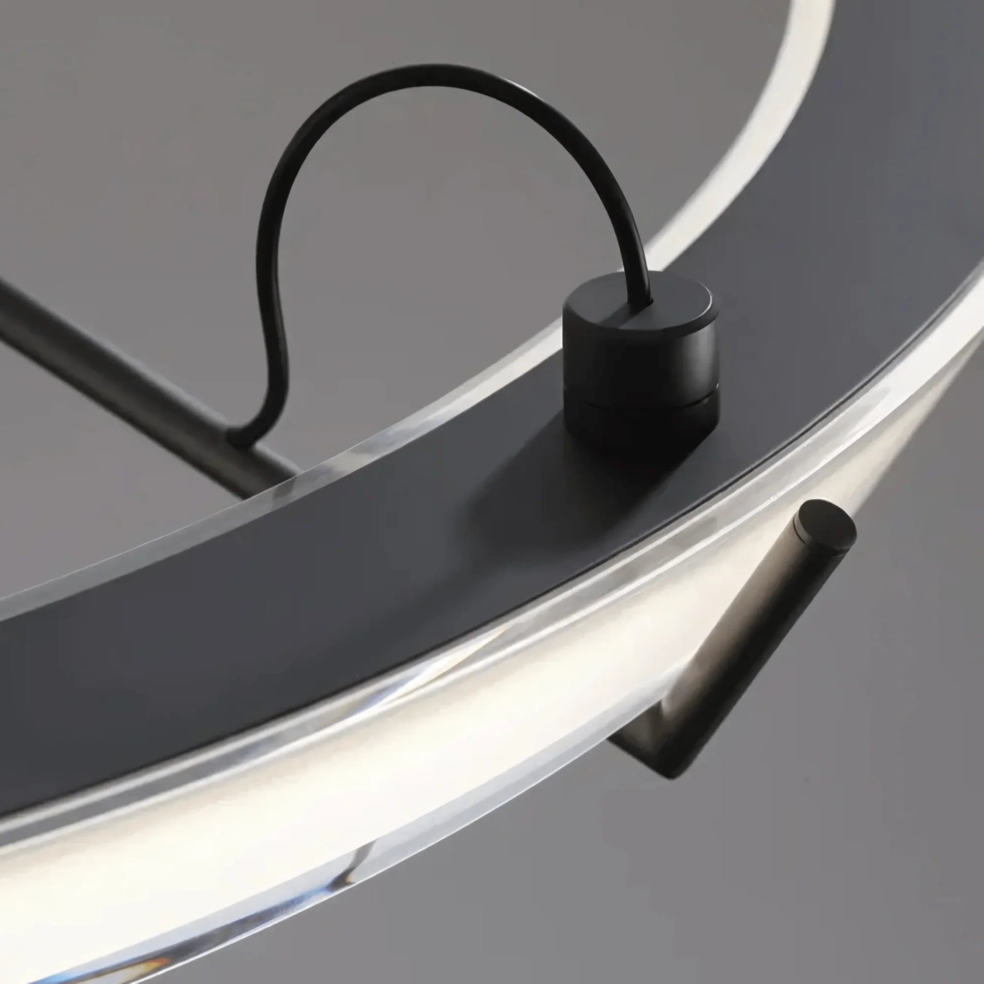 Veritas pendant light