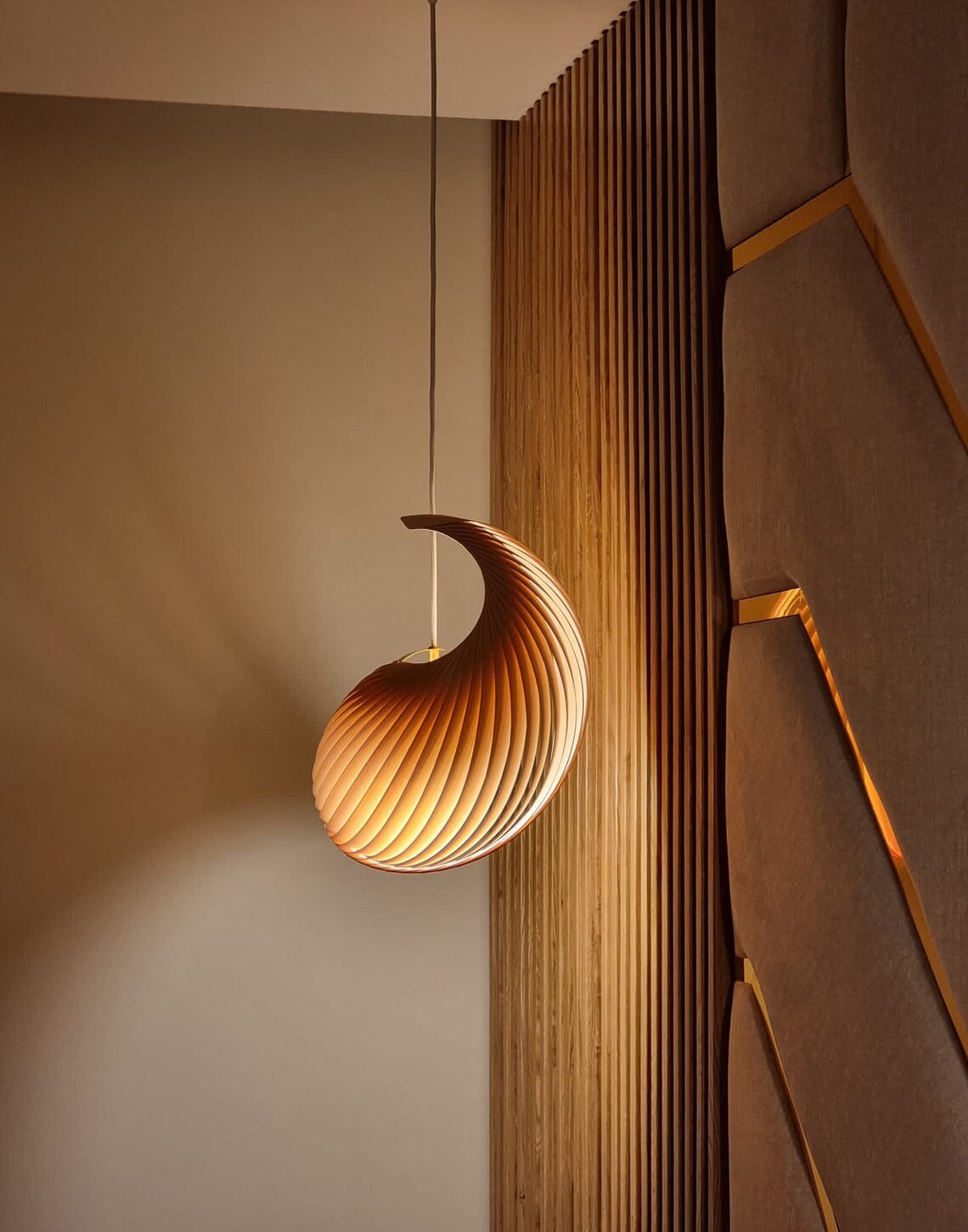 Pendant lamp wing maple