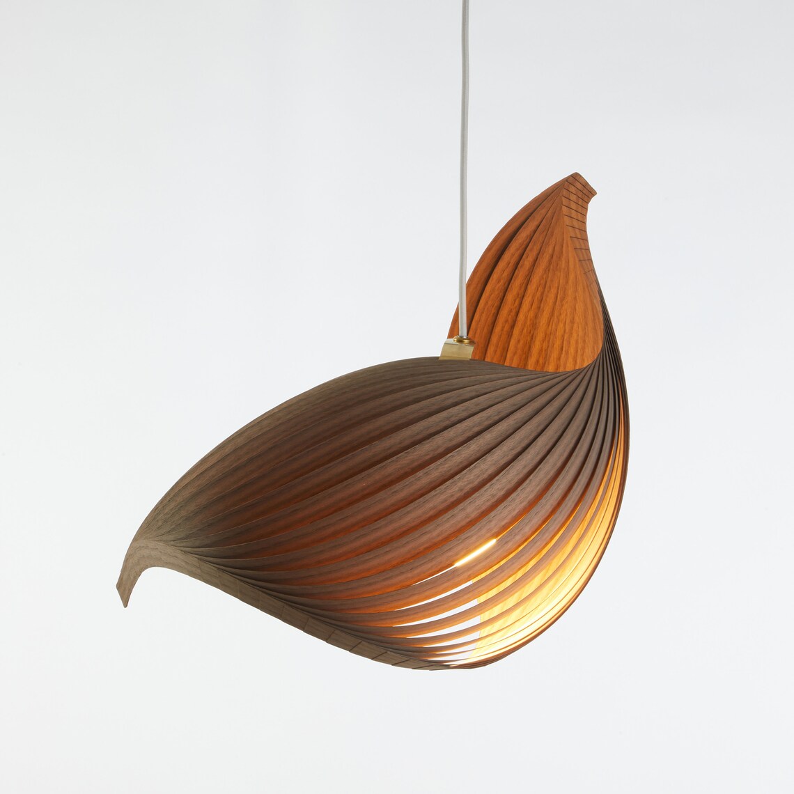 Pendant lamp wing walnut