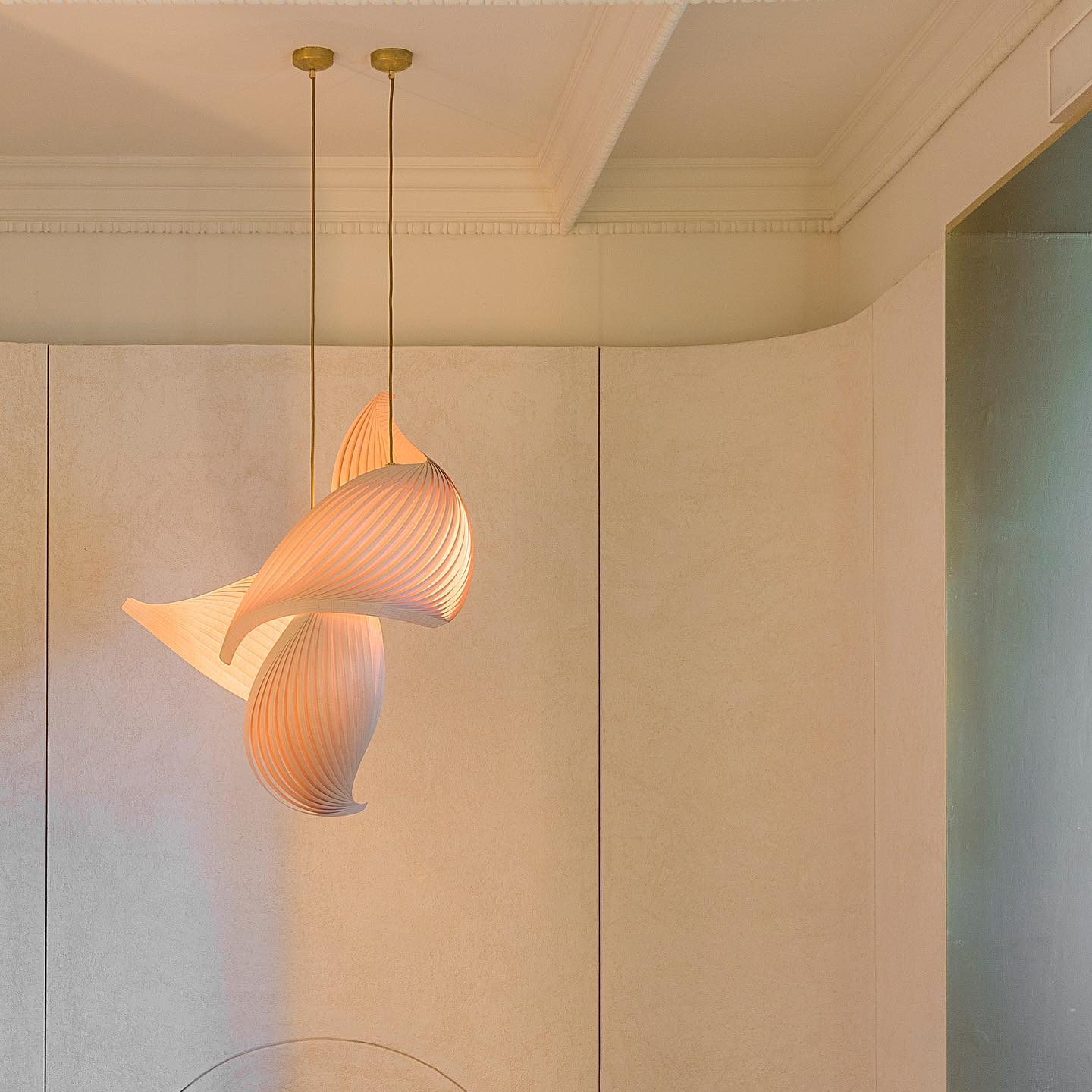 Pendant lamp wing maple