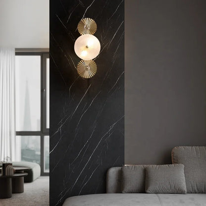 Retro disc wall light